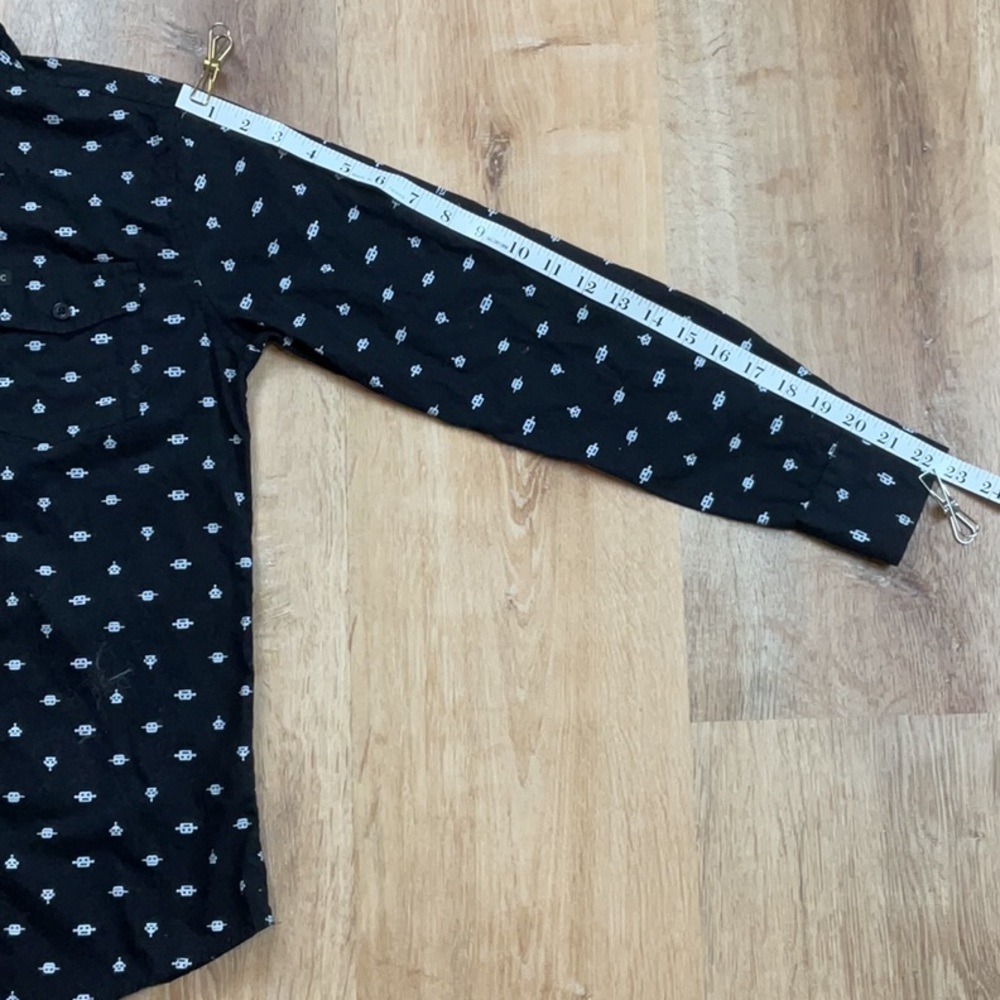 Beverly Hills Polo Club Alien Print Collared Long Sleeve Button Up Dress Shirt - Picture 7 of 9
